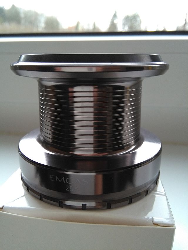 Szpula Daiwa Emcast 25a