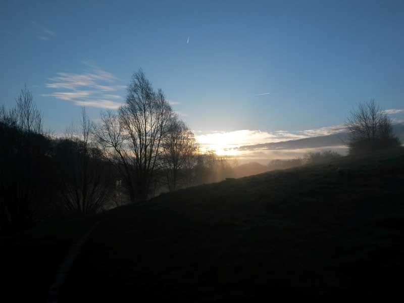 Poranek nad jeziorem Roussieres 