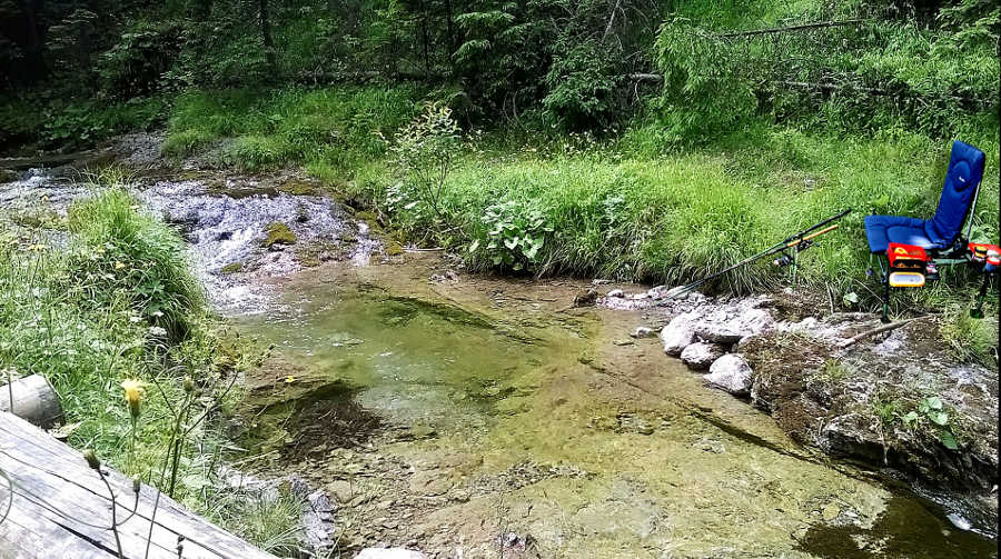 Cuzo nad strumieniem